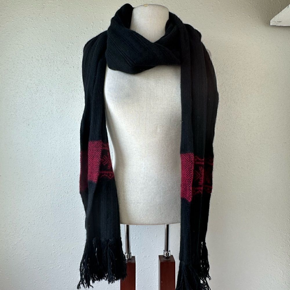 EUC Eddie Bauer Women’s Scard